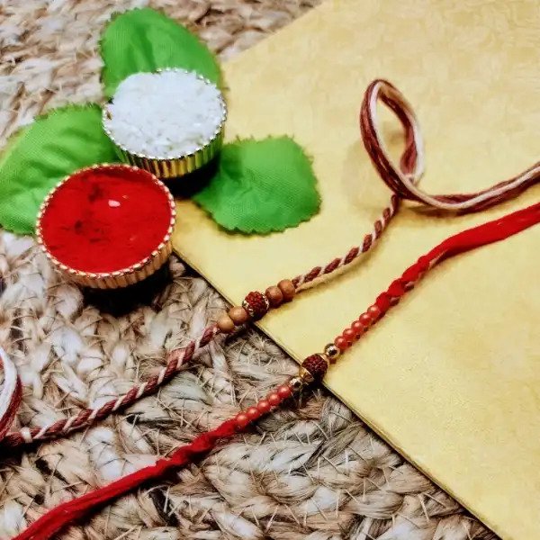 Send Rakhi Gifts to Noida